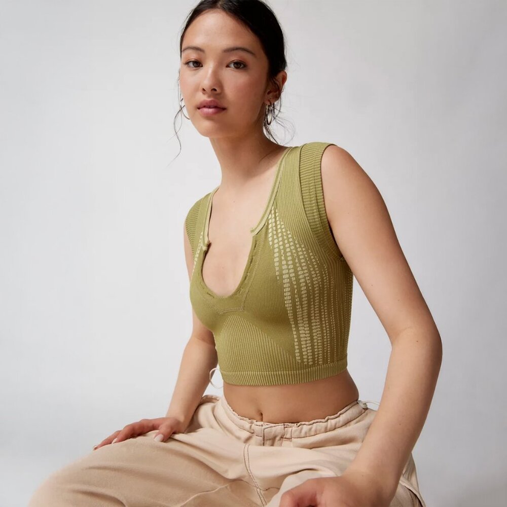 Urban Outfitters Out From Under Go For Gold Seamless Crop Top Bundle size M/L - Picture 2 of 12